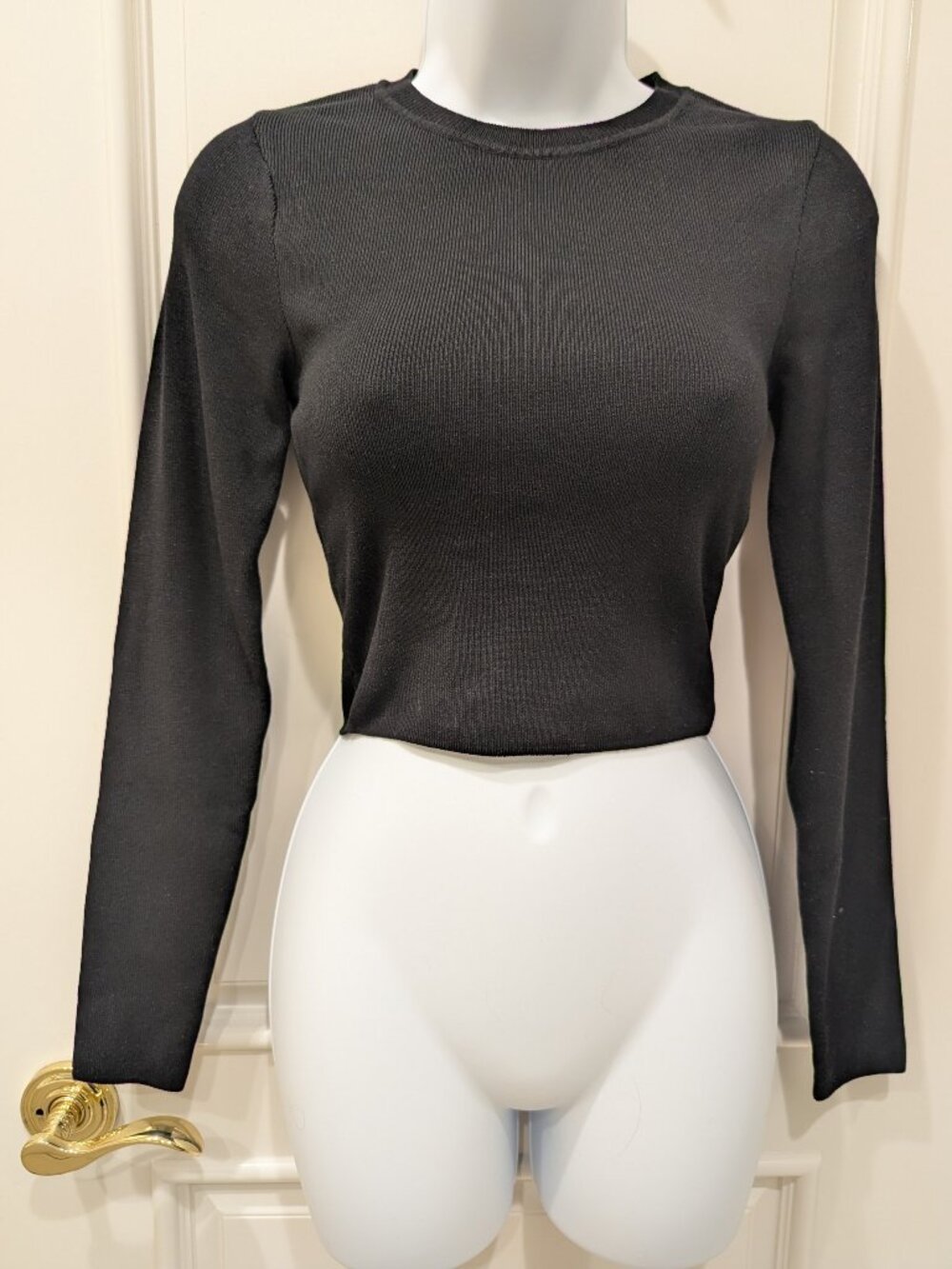 Zara Long Sleeve Crop Top Black Size S Small Round Neckline Knit Stretch